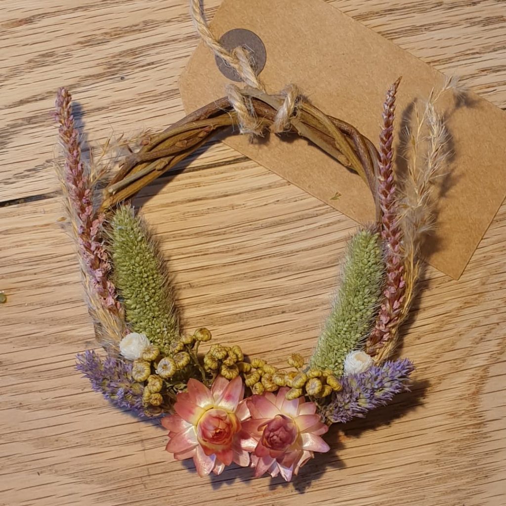 Persicaria & Agastashe Wreath